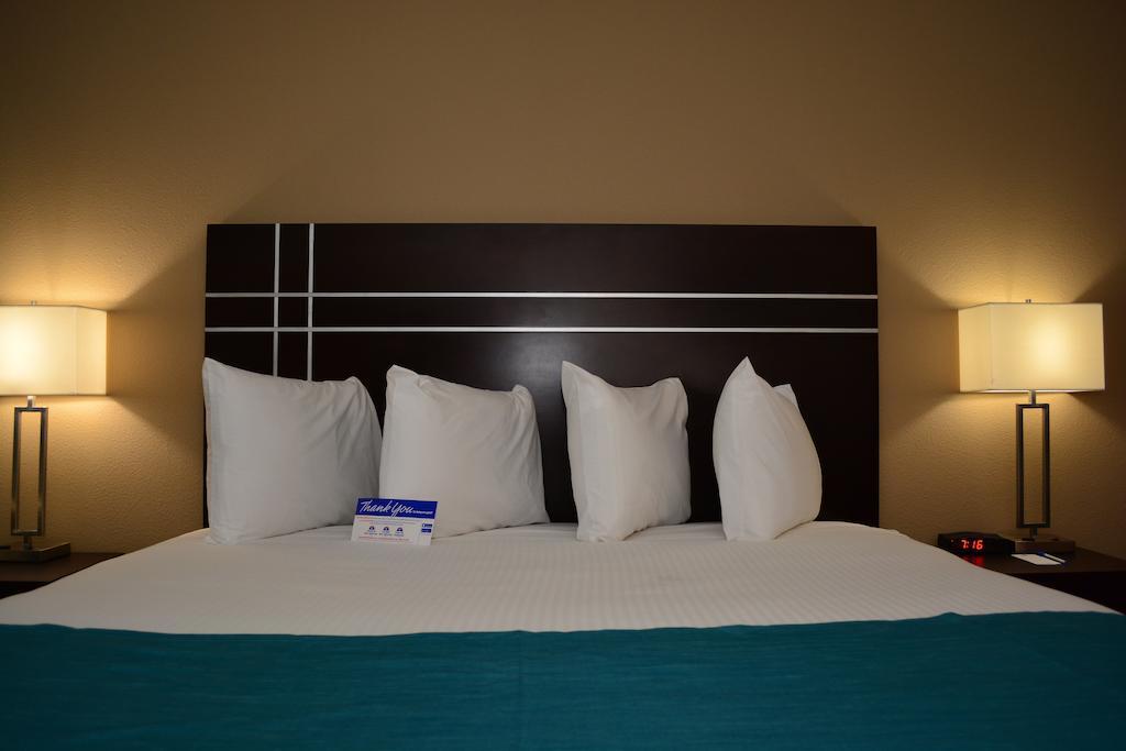 Americas Best Value Inn Cuero Habitación foto